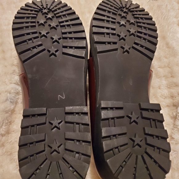 Shoes - Picture 4 of 4